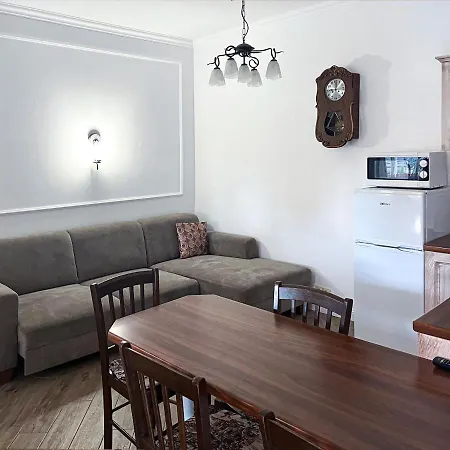 Apartment Hradny *