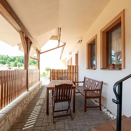 Apartment Hradny *