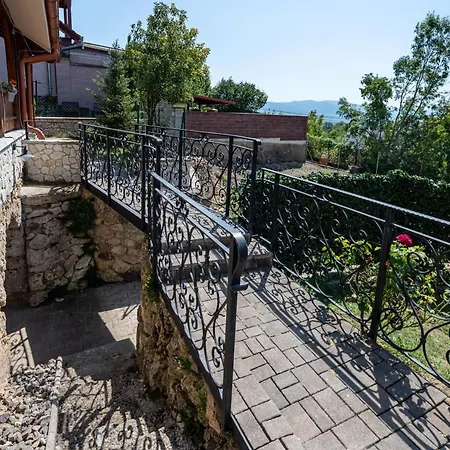 Apartment Hradny *